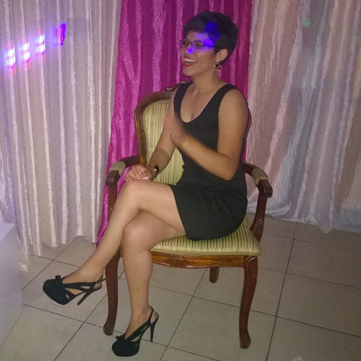 Arleen Garcia Photo 5