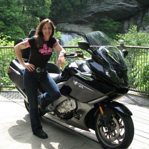 Lisa Hall Photo 45