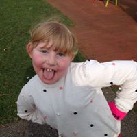 Amelia Davies Photo 18