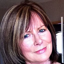 Anna Metcalf Photo 17