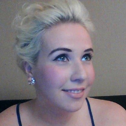 Laura Conrad Photo 34