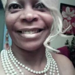Edna Monroe Photo 7