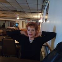 Regina Weeks Photo 9