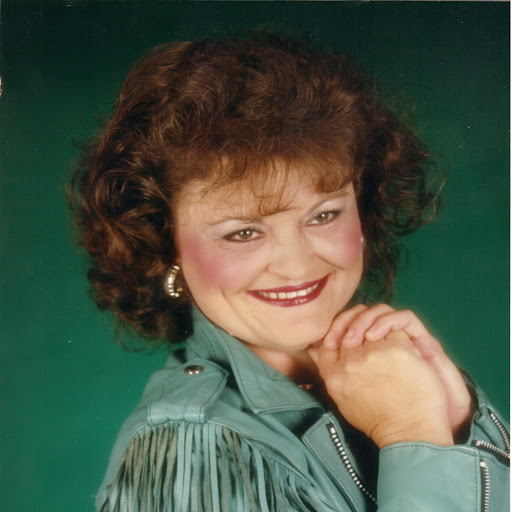 Linda Browning Photo 35