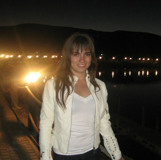 Triana Hernandez Photo 4
