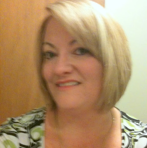 Julie Hampton Photo 34
