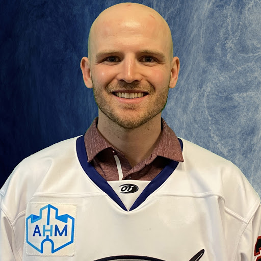 Brett Magee Photo 21