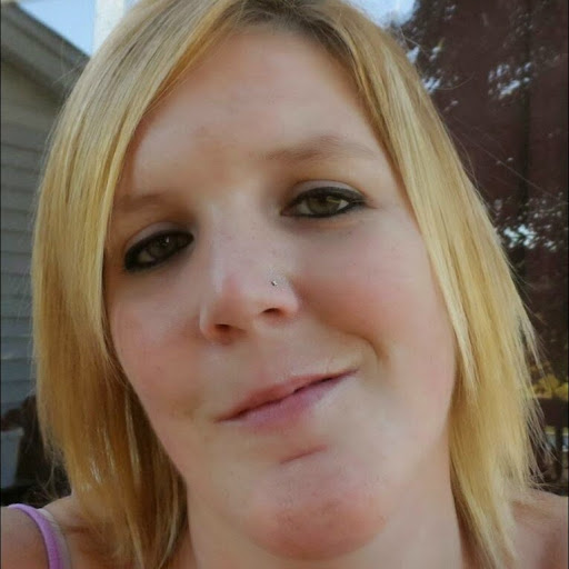 Deanna Reynolds Photo 15