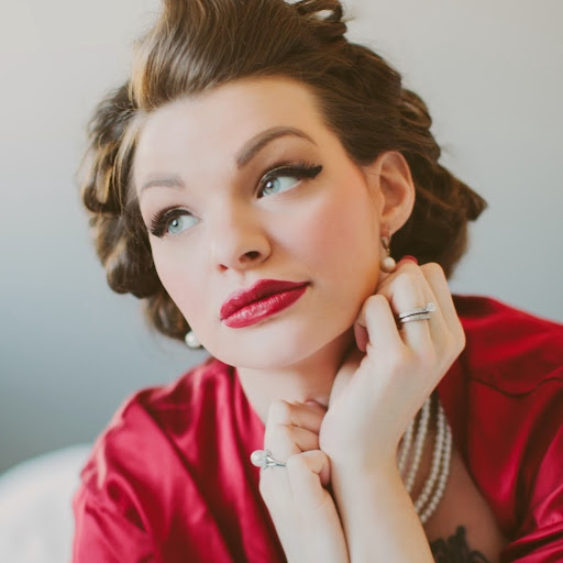 Cassandra Erickson Photo 14