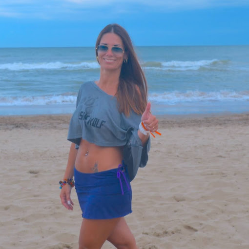 Veronica Blake Photo 12