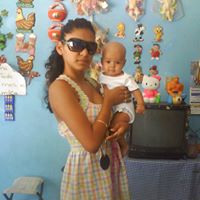 Laura Chavez Photo 32