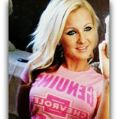 Ashley Voss Photo 38