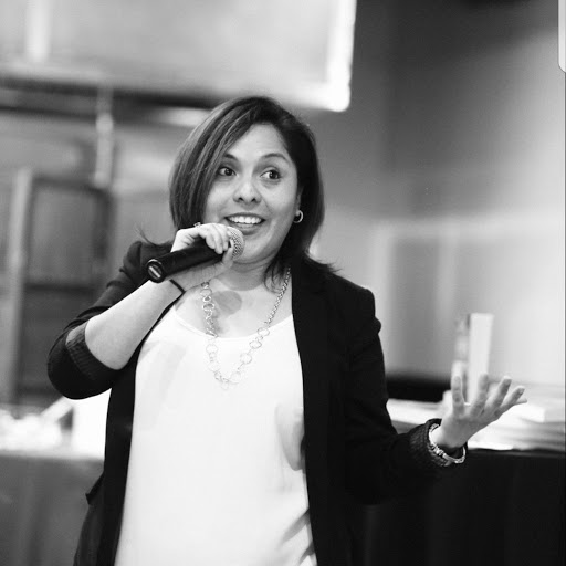 Jennifer Castaneda Photo 35