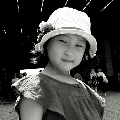 Young Chang Photo 39
