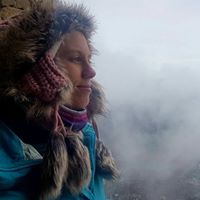 Kate Button Photo 4