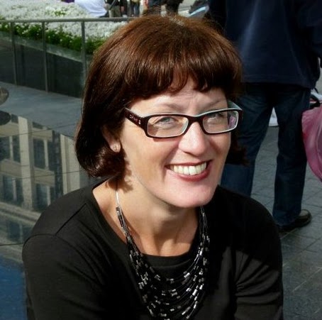 Caroline Brooks Photo 12