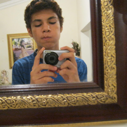 Efren Castro Photo 28