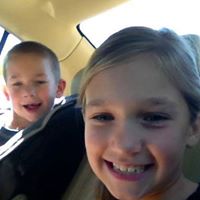 Kelly Riddle Photo 34