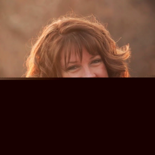 Julie Skelton Photo 13