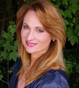 Dina Hunter Photo 1
