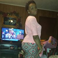 Stephanie Holley Photo 15