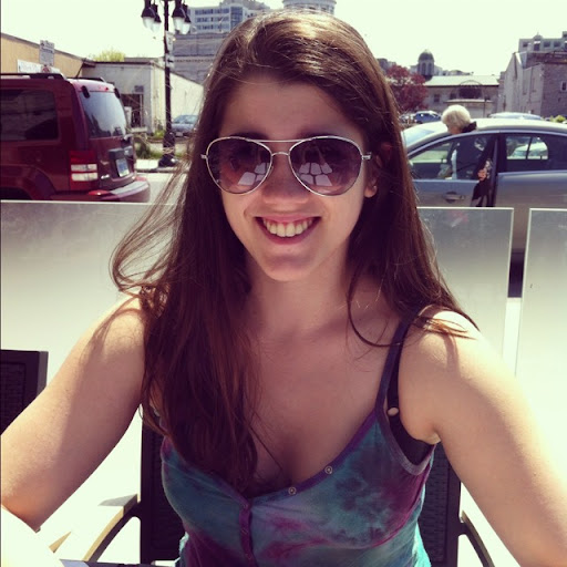 Laura Bowman Photo 20