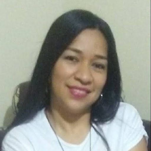Geraldine Martinez Photo 21