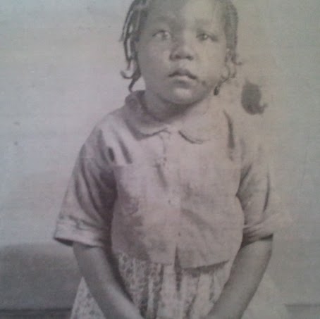 Mary Vinson Photo 9