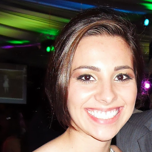 Laura Robles Photo 45