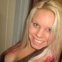 Jeanette Larsen Photo 32