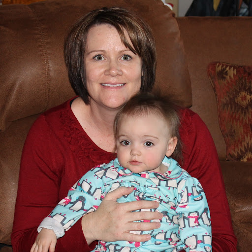 Jennifer Oakley Photo 38