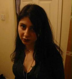Sara Arnold Photo 11