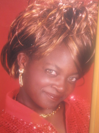 Tiffany Bennett Photo 26