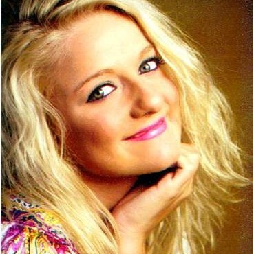 Kelly Barker Photo 24