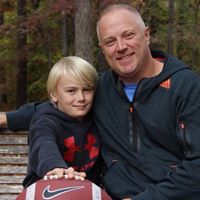 Tommy Redmond Photo 6