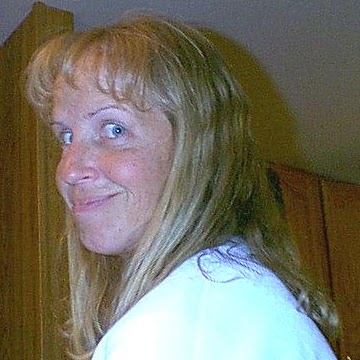 Linda Wolf Photo 28