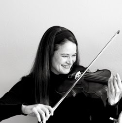 Emily Grossman Photo 16