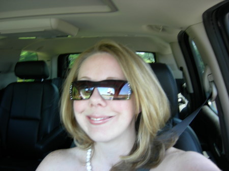 Elizabeth Haley Photo 12