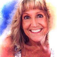Carolyn Quinn Photo 32
