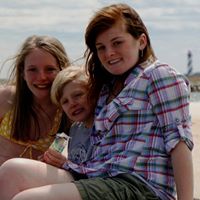 Elizabeth Stinnett Photo 7