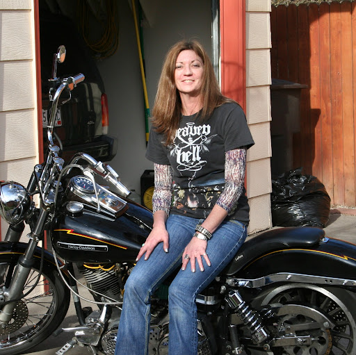 Christine West Photo 25