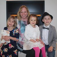 Toni Olson Photo 32