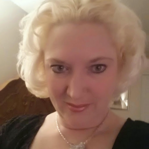 Angela Kirk Photo 22
