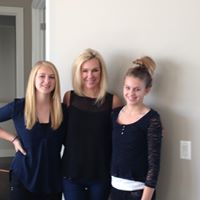Julie Mcroberts Photo 11