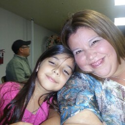 Adriana Flores Photo 38