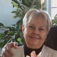 Janie Reynolds Photo 30