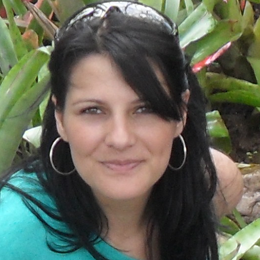 Helen Muller Photo 15