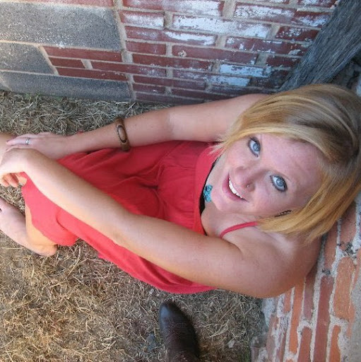 Natalie Poole Photo 34