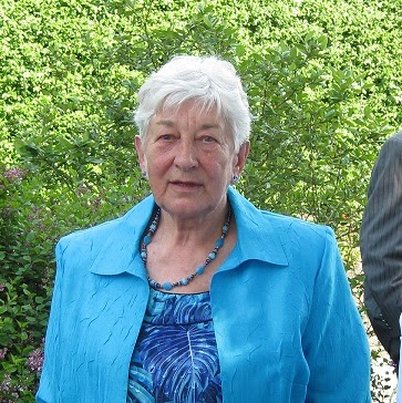 Ruth Larsen Photo 21