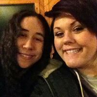 Stephanie Thayer Photo 18